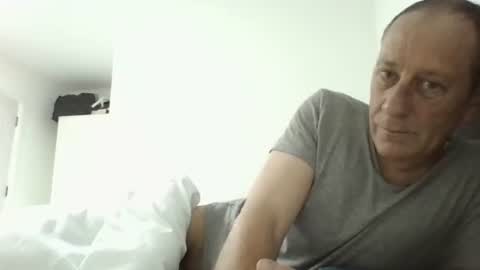 Snapshot of davyboi15 chatting on 04-05-26, 04:48 davyboi15 online show from 04-05-26, 04:48