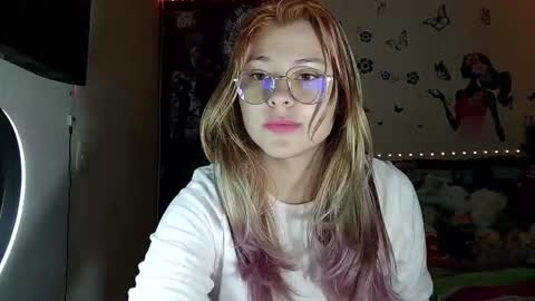 Snapshot of daya202 chatting on 11-05-25, 03:06 Eli online show from 11-05-25, 03:06