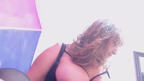dayana online show from 04-24-26, 08:11