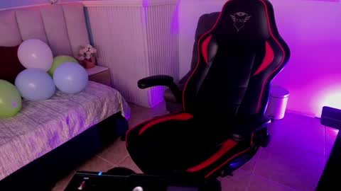 dayanne7 online show from 12-13-24, 03:21