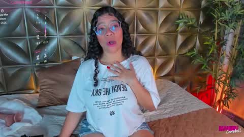 Snapshot of dayanne_campbelll chatting on 11-26-25, 10:33 Dayanne online show from 11-26-25, 10:33