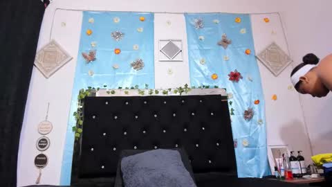 dayanroux online show from 03-12-26, 12:00