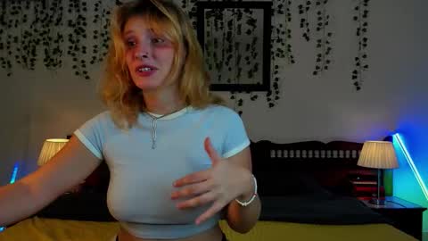dayna_sunset online show from 09-17-25, 04:03