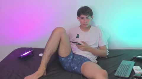 Snapshot of dayner_fox chatting on 01-09-26, 03:42 dayner_fox online show from 01-09-26, 03:42