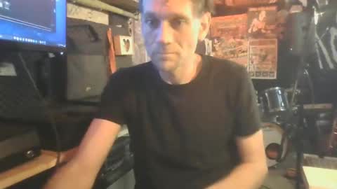 daze592268 online show from 06-16-26, 11:02