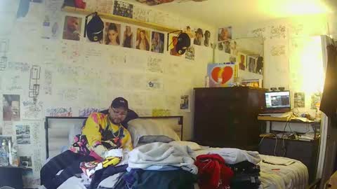 Snapshot of dbeamon92 chatting on 02-01-26, 03:43 dbeamon92 online show from 02-01-26, 03:43