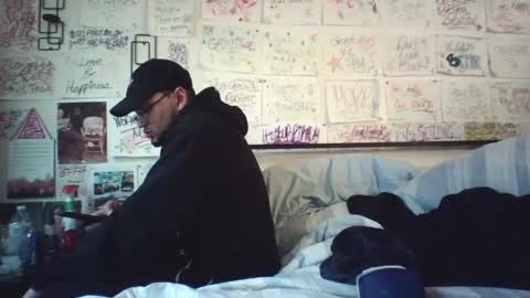 Snapshot of dbeamon92 chatting on 02-10-26, 06:01 dbeamon92 online show from 02-10-26, 06:01