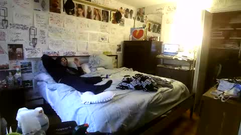 Snapshot of dbeamon92 chatting on 02-19-26, 02:02 dbeamon92 online show from 02-19-26, 02:02