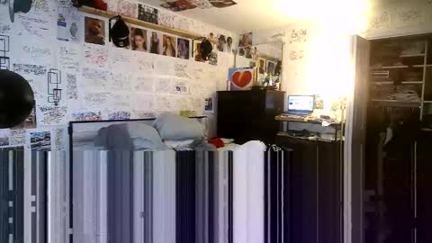 Snapshot of dbeamon92 chatting on 02-22-26, 01:42 dbeamon92 online show from 02-22-26, 01:42