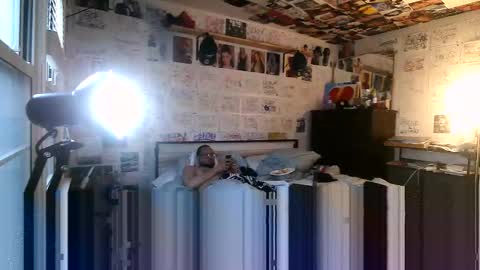 Snapshot of dbeamon92 chatting on 03-12-26, 06:58 dbeamon92 online show from 03-12-26, 06:58