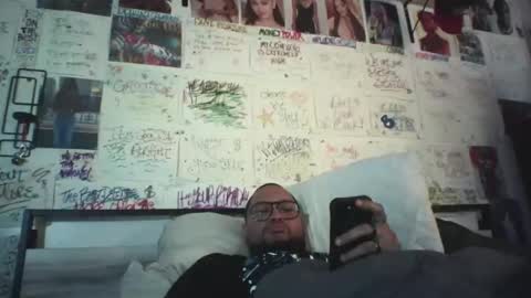 dbeamon92 online show from 06-08-26, 01:33