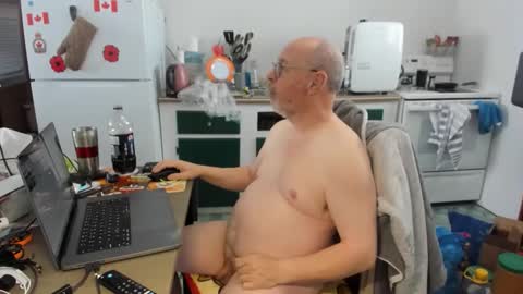 Snapshot of dbpit65 chatting on 02-13-26, 06:26 Daniel online show from 02-13-26, 06:26