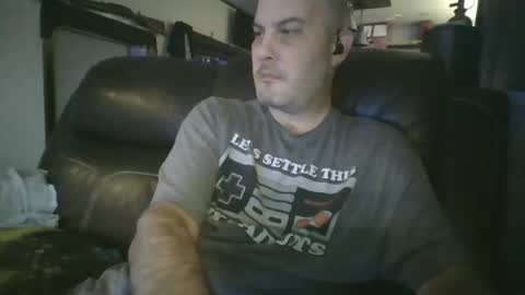 Snapshot of ddboobman chatting on 12-15-25, 05:39 want girl to play with me online show from 12-15-25, 05:39