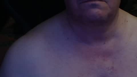 Snapshot of ddc444 chatting on 09-18-25, 02:35 DC online show from 09-18-25, 02:35