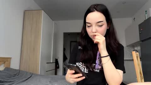 Snapshot of deannabonefield chatting on 12-03-25, 06:54 I am Hannah ntmu online show from 12-03-25, 06:54