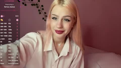Snapshot of deannmagnie chatting on 05-30-26, 12:30 Maggie online show from 05-30-26, 12:30