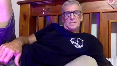 deanofflove2210 online show from 01-26-25, 02:03
