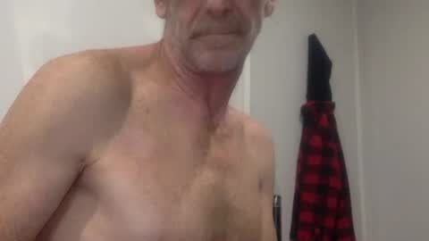 Snapshot of deanofflove221000 chatting on 09-29-25, 05:23 deanofflove221000 online show from 09-29-25, 05:23