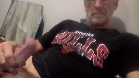 Snapshot of deanofflove221000 chatting on 10-05-25, 12:53 deanofflove221000 online show from 10-05-25, 12:53