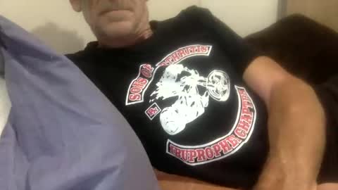 deanofflove221000 online show from 11-18-25, 06:34