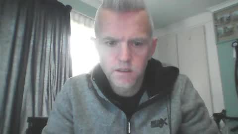 deanthejellybean online show from 05-05-26, 09:39