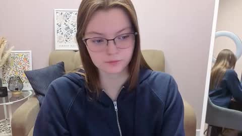 Jessica online show from 10-18-25, 04:15