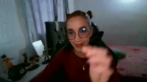 Snapshot of dear_juliet chatting on 09-11-25, 10:43 Juliet online show from 09-11-25, 10:43