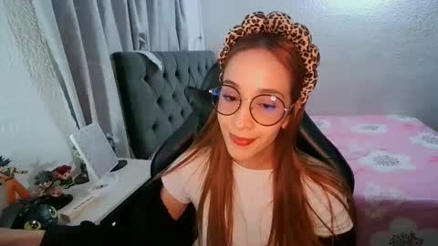 Snapshot of dear_juliet chatting on 10-03-25, 12:29 Juliet online show from 10-03-25, 12:29