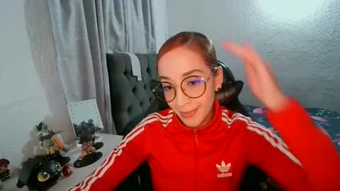 Snapshot of dear_juliet chatting on 10-21-25, 11:05 Juliet online show from 10-21-25, 11:05