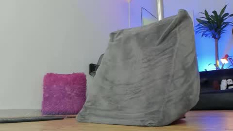 Snapshot of dearmilu28 chatting on 03-25-26, 06:58 dearmilu28 online show from 03-25-26, 06:58