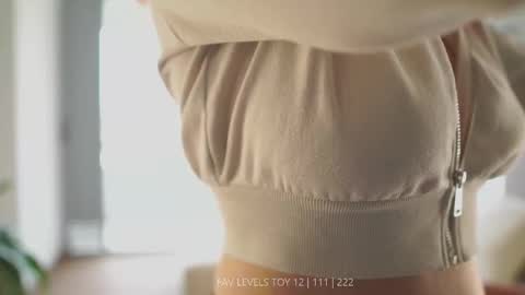 NINA   30OFF online show from 11-10-25, 12:15