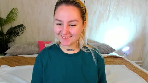 Debbie Mon Tue Fri Sun Sat GMT 3 1000am - 0400pm  online show from 10-13-25, 05:13