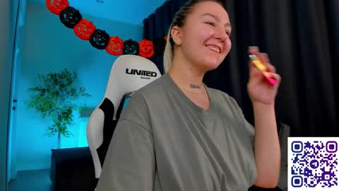 Debbie Mon Tue Fri Sun Sat GMT 3 1000am - 0400pm  online show from 10-31-25, 03:24