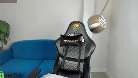 Jennifer online show from 12-04-25, 10:51