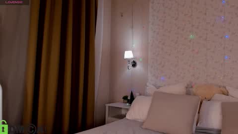 Jennifer online show from 01-06-26, 12:03