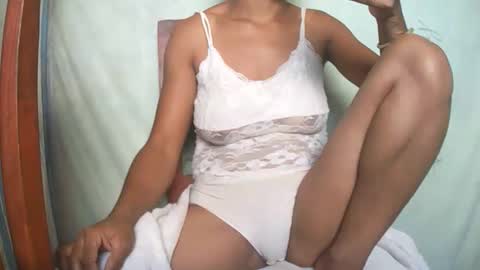 DebbieRiseX online show from 04-15-26, 09:38