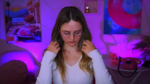 Snapshot of deboralarson chatting on 12-25-24, 10:06 Debora online show from 12-25-24, 10:06