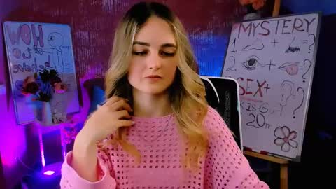 Snapshot of deboralarson chatting on 02-21-25, 11:22 Debora online show from 02-21-25, 11:22