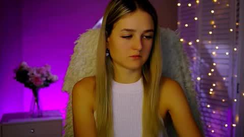 Snapshot of deboralarson chatting on 11-20-25, 08:03 Debora online show from 11-20-25, 08:03