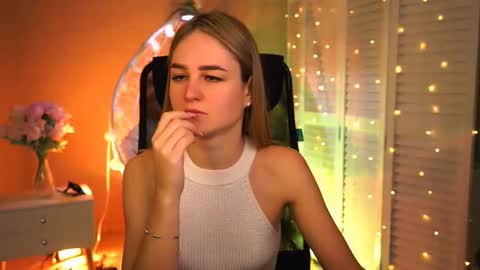 Snapshot of deboralarson chatting on 03-09-26, 04:16 Debora online show from 03-09-26, 04:16