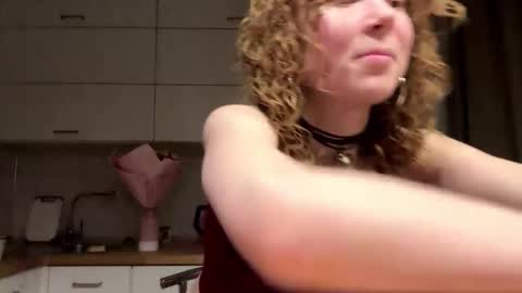 Hello My name is Sarah im new model here and little but shy. online show from 01-11-26, 03:17