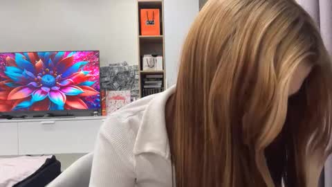 Nicole online show from 01-14-26, 06:24