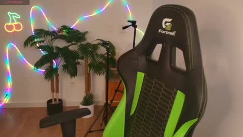 Debra online show from 04-16-26, 11:33