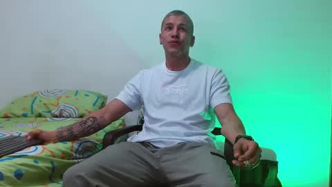 Santiago online show from 12-22-24, 01:45