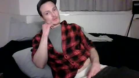 Dee4dayz online show from 03-18-26, 01:42