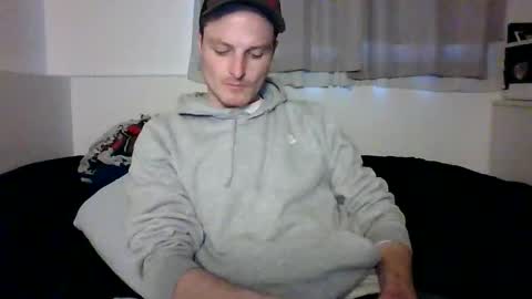 Dee4dayz online show from 05-04-26, 01:01