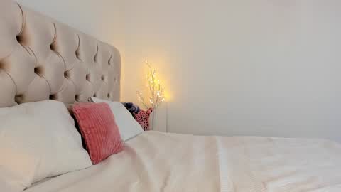 Snapshot of dee_nise chatting on 12-19-24, 10:56 Denise online show from 12-19-24, 10:56