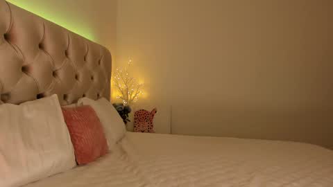 Snapshot of dee_nise chatting on 02-14-25, 07:12 Denise online show from 02-14-25, 07:12