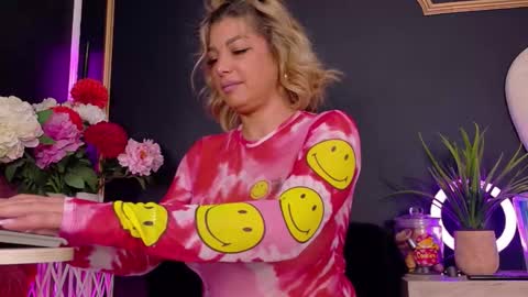 Snapshot of deeadiamond chatting on 11-09-25, 08:29 Deea online show from 11-09-25, 08:29