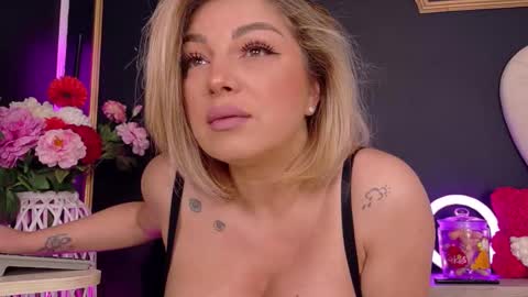 Snapshot of deeadiamond chatting on 12-03-25, 08:18 Deea online show from 12-03-25, 08:18